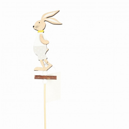 Iepuraș de lemn pe un băț de Paște