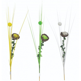 Iarbă pe vârf cu o pasăre în cuib, amestec de modele de Paște